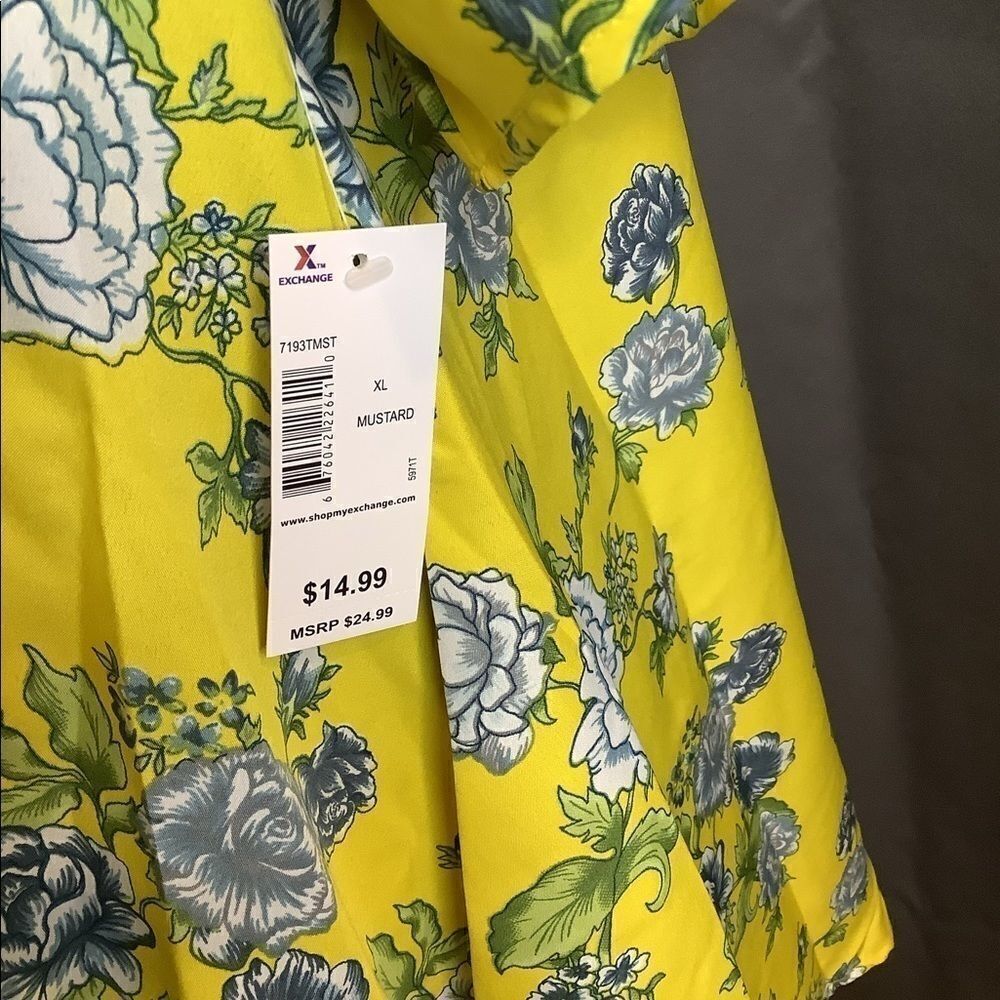 True Destiny...Floral High-Low Blouse  - Picture 5 of 7